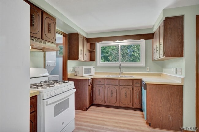 Photo - 1 Emsworth Ave