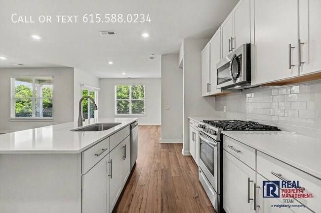 Photo - 1029 Ewell Farm Dr