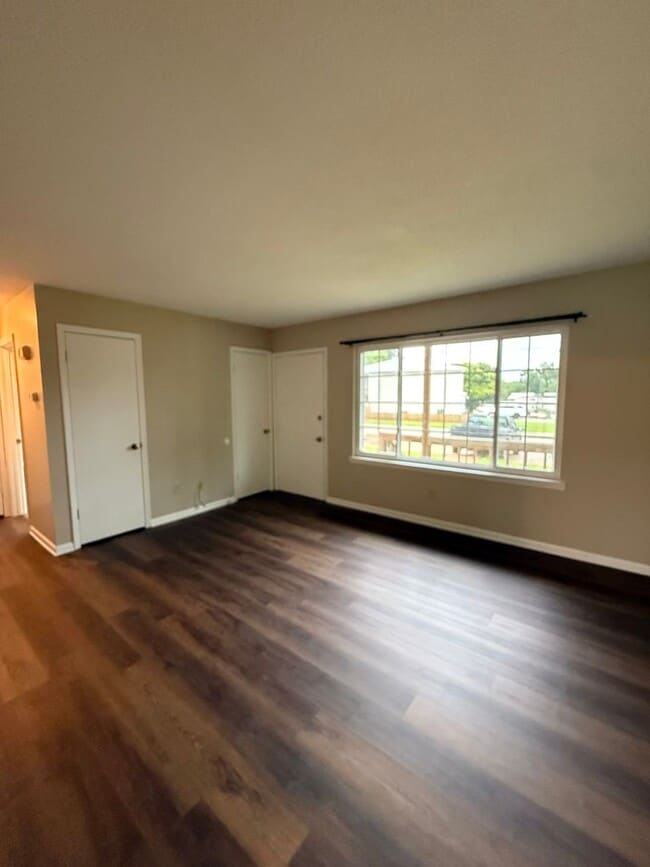 Photo - Available NOW-205 Glenwood Drive Apt 1- New LOOK Unit 1