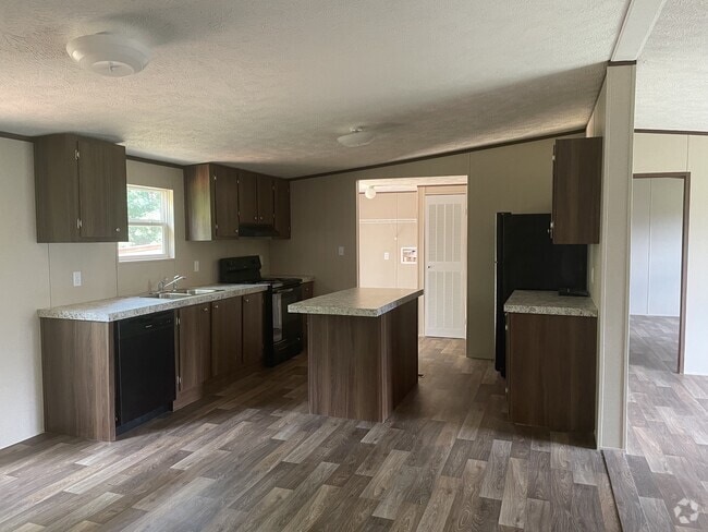 Building Photo - 326 Oak Leaf Cir Rental