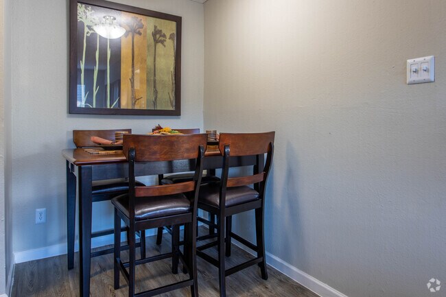 1 HAB, 1 BA - 504 ft² - Regal Pointe Apartments