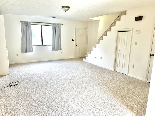 Photo - 404 Eastley Ct Townhome