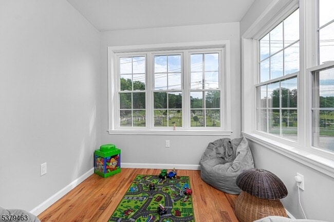 Photo - 24 Lawnwood Ave