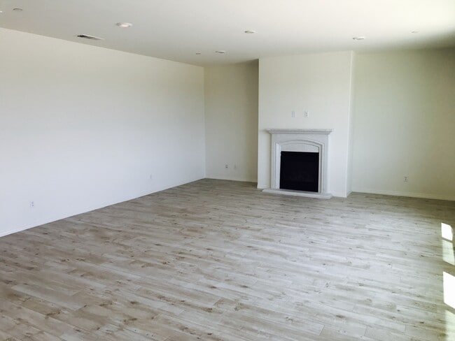 Photo - Upgraded Brand new 5 bed home in RiverBend community with spectacular view, Eastvale schools