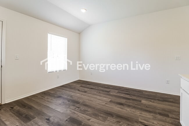 Photo - 108 Jasmine Ct