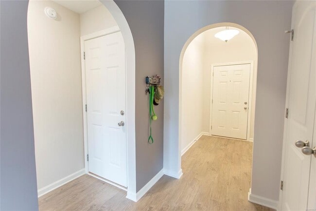 Photo - 1128 Honeysuckle Dr