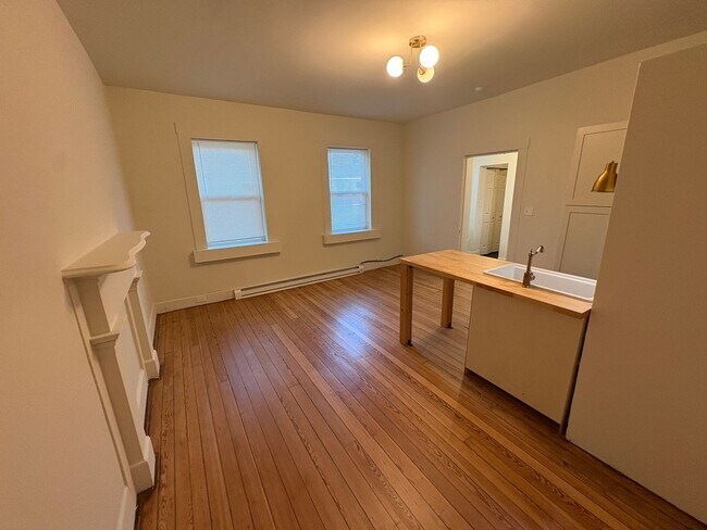 Photo - 2711 Indiana Ave Unit 2-E