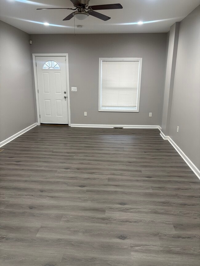 Photo - 619 E 29th St