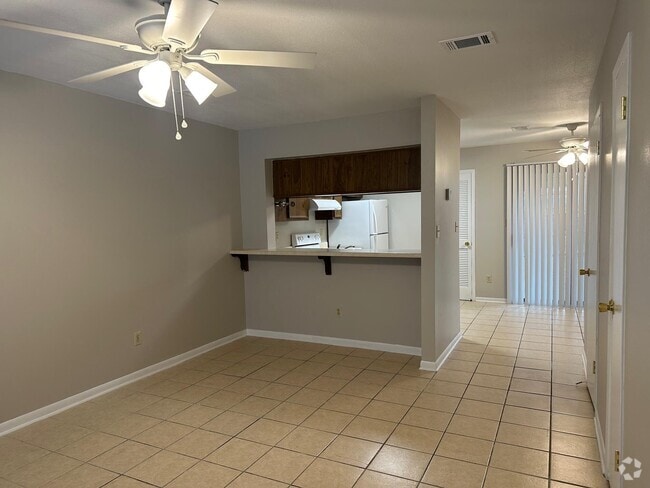 Building Photo - 696 Tyner St Rental