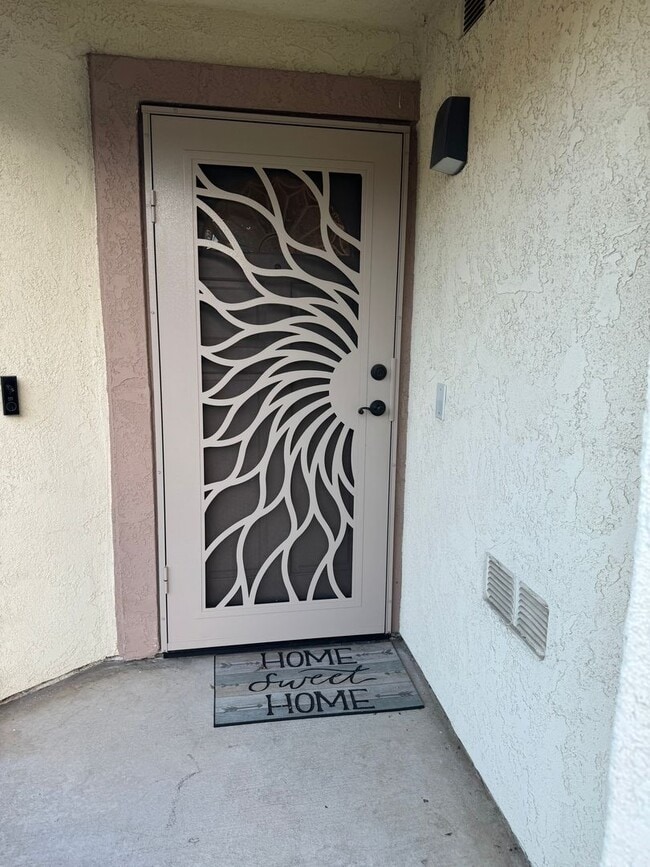 Photo - Short Term Furnished Beautiful SIngle Story Home