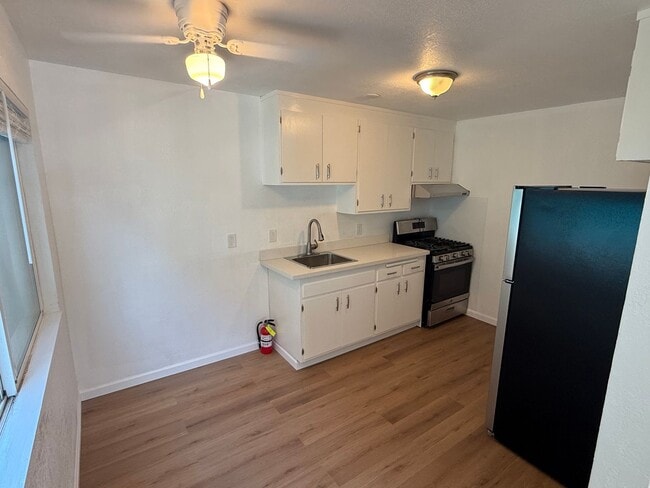 Building Photo - 301 Willard Ave Unit #A