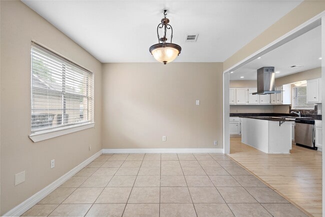 Photo - 4915 Kentington Dr
