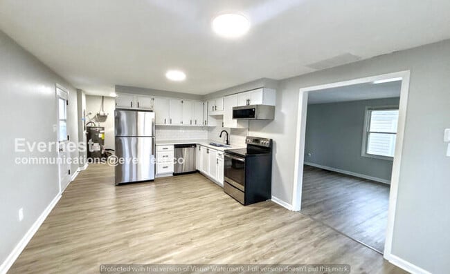 Photo - 949 S Harris Ave