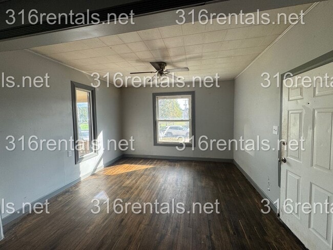Photo - $950 - 3 bed 1 bath - Single Family Home