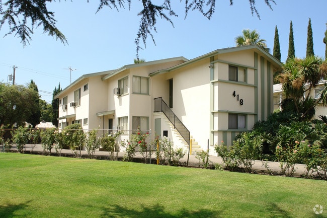 Building Photo - 418 W Alameda Ave Rental