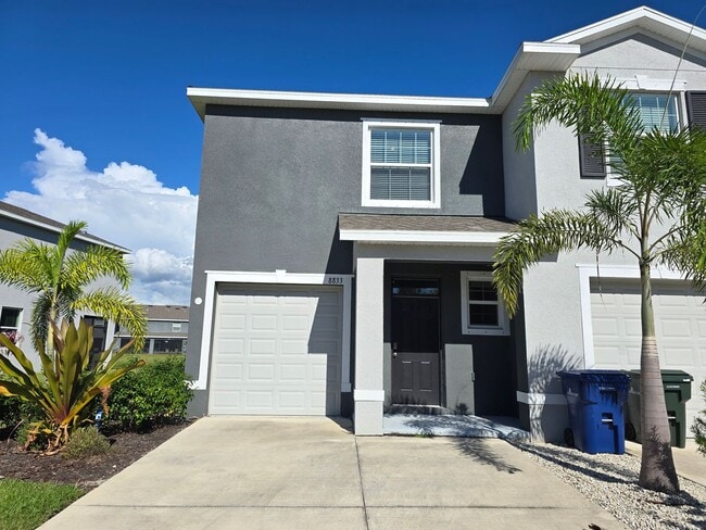 Building Photo - Fresh new build ~ 3 bed/ 2.5 bath Townhous... Rental