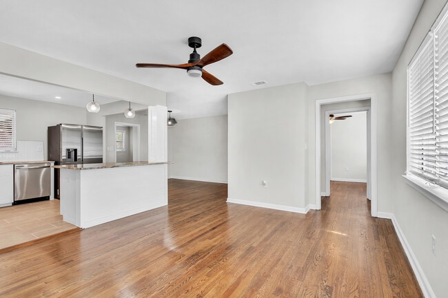 Photo - 2024 California Ave