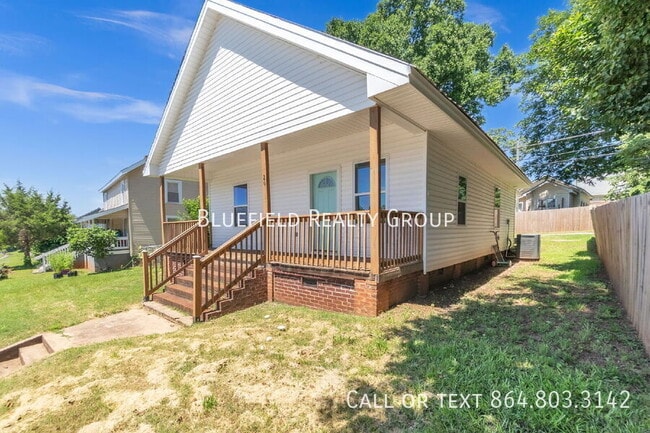 Photo - 26 N Main St