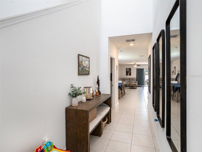 Photo - 2870 Silver Scallop Lp