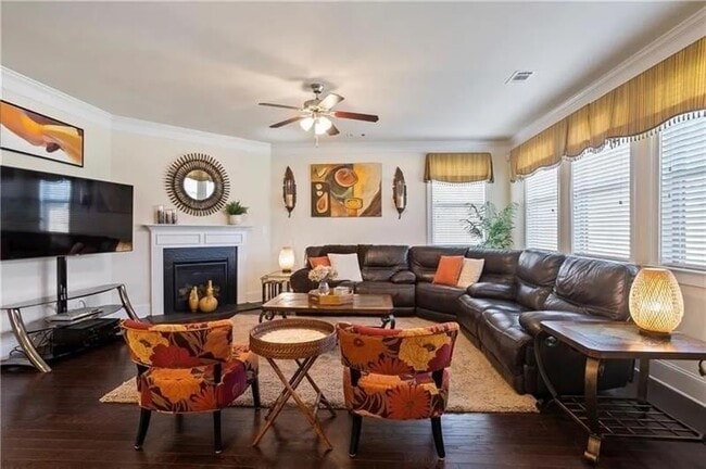 Photo - 1440 Dahlia Dr