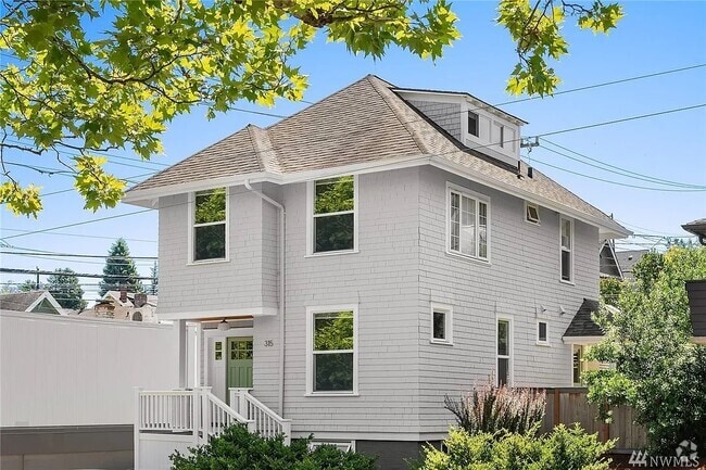 Building Photo - 315 W. McGraw Street Unit #1 Rental