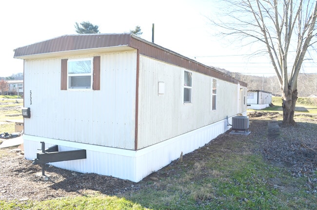 Photo - 553 Patton St