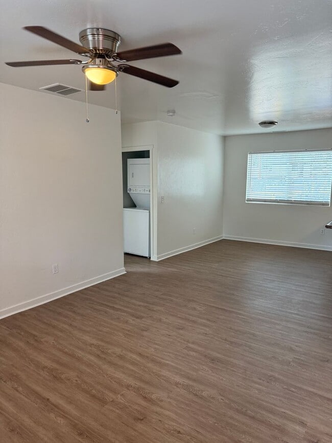 Photo - Pinegrove Unit 100