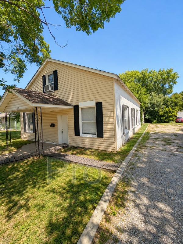 Photo - 1732 Missouri Ave