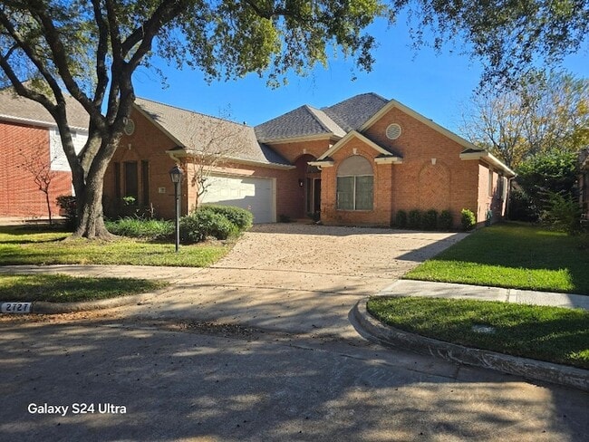 Building Photo - 2727 Gregway Ln