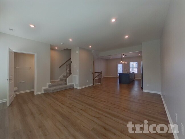 Photo - 1213 Ashbury St