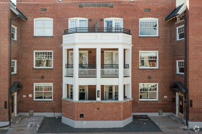 Building Entrance - Essex Apartments