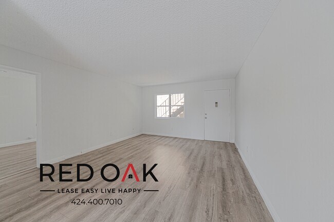 Photo - 8555 Independence Ave Unidad 101