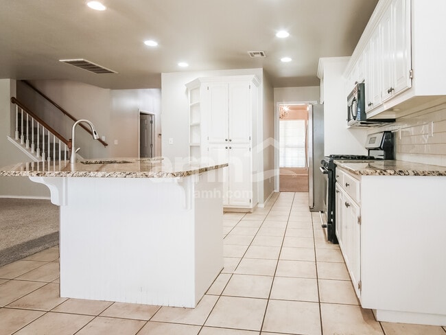 Photo - 1017 West 120th St S