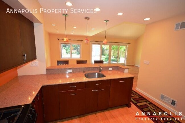Photo - 419 Third St-