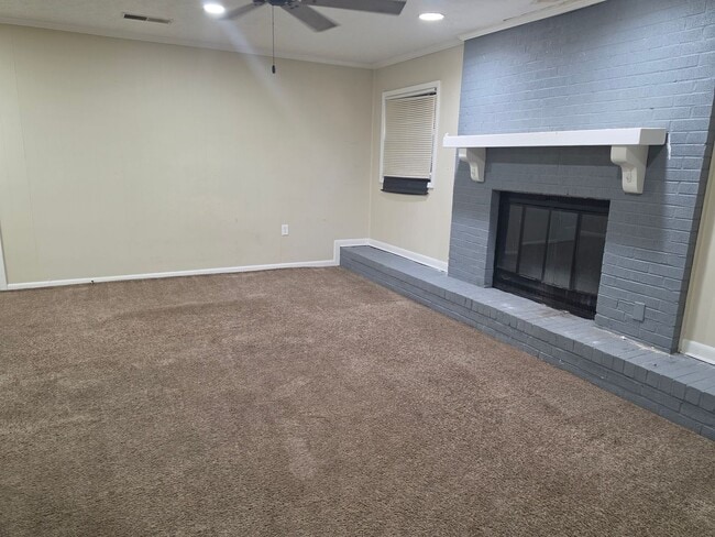 1012 Vera Dr