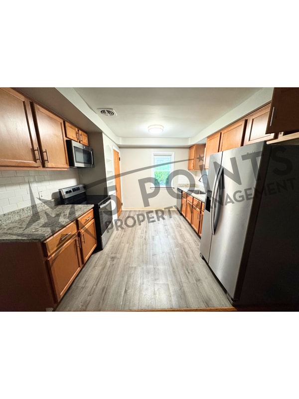 3694 Grosvenor Rd