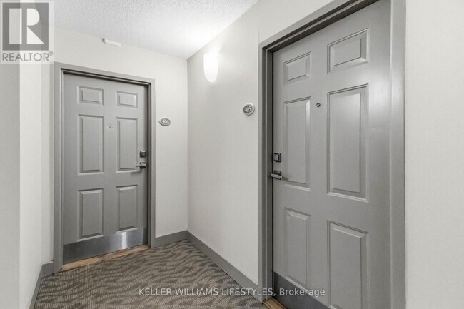 Photo - 155 Kent St Unit 405