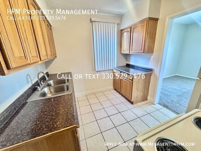 Photo - 3310 Warrensville Center Rd Unidad MT-110