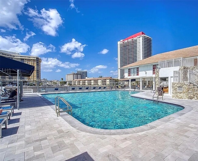 Building Photo - 1849 S Ocean Dr Unit 409