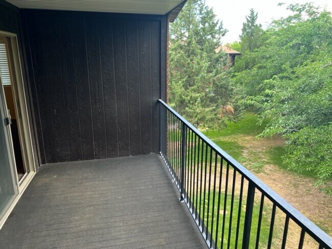 Photo - Beautiful condo with carport. Unidad 44