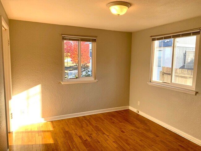 Photo - Beacon Hill 3 bedroom, 2 bath. 1 car garage with large storage loft.