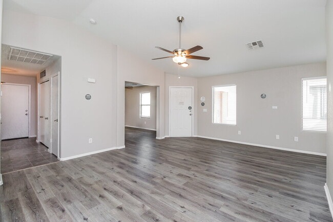 4091 E Mica Rd