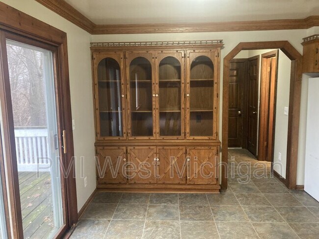 Photo - 1275 104th St SW