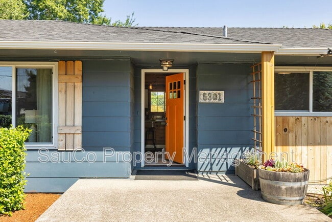 Photo - 5301 SE Welch Rd