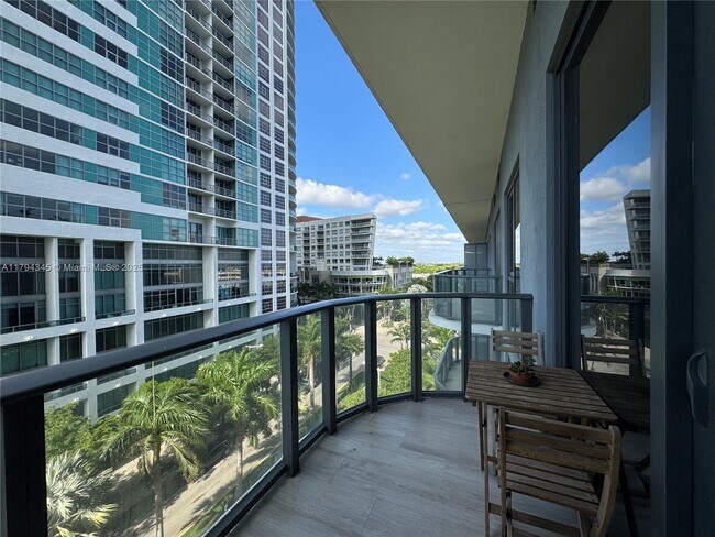 Photo - 121 NE 34th St Unidad L601 Rental