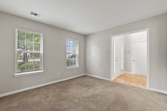 Photo - Spacious 4bed/2.5bath Home in Charlotte