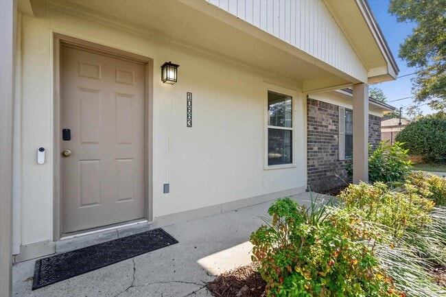 Photo - 10663 Silver Creek Dr