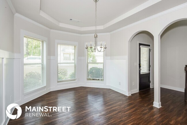 Photo - 692 Overlook Gln Dr