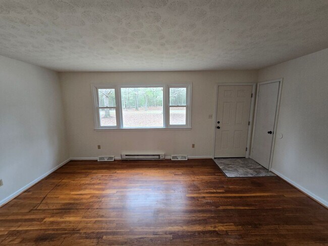 Photo - DUPLEX - 2 BR in Prince George County
