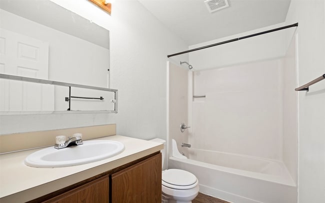 Photo - 2324 Valencia St Unit 2